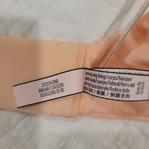 Victoria's Secret Body Peach Full Coverage Bra - Picture 7 of 9